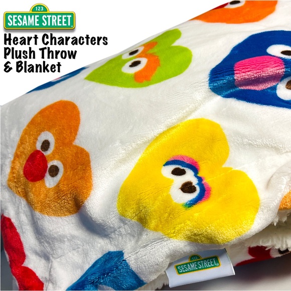 Sesame Street Other - 𝐒𝐞𝐬𝐚𝐦𝐞 𝐒𝐭𝐫𝐞𝐞𝐭 Heart Characters Plush Throw & Blanket